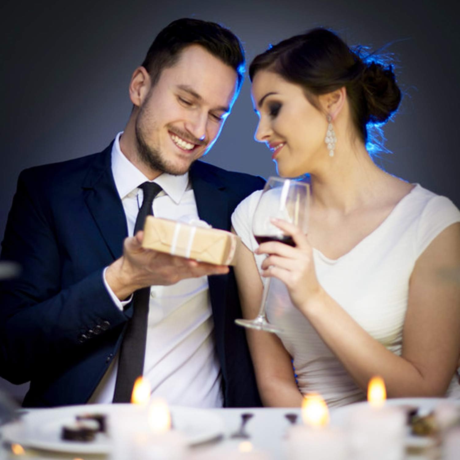 125-Piece White, Blue, and Gold Fancy Plastic Plates Disposable with Silverware, Elegant Dinnerware for Weddings, Holiday Party China, Set of 25 Dinner + Salad Plates, 25 Spoons, 25 Forks, 25 Knives