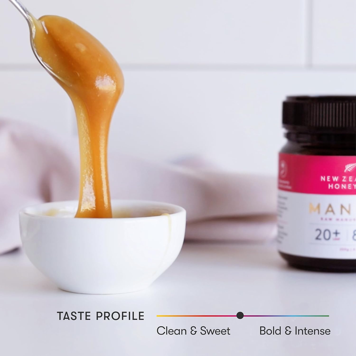New Zealand Honey Co. Raw Manuka Honey UMF 20+ / MGO 829+ | UMF Certified Raw Medical Grade Honey | 8.8oz