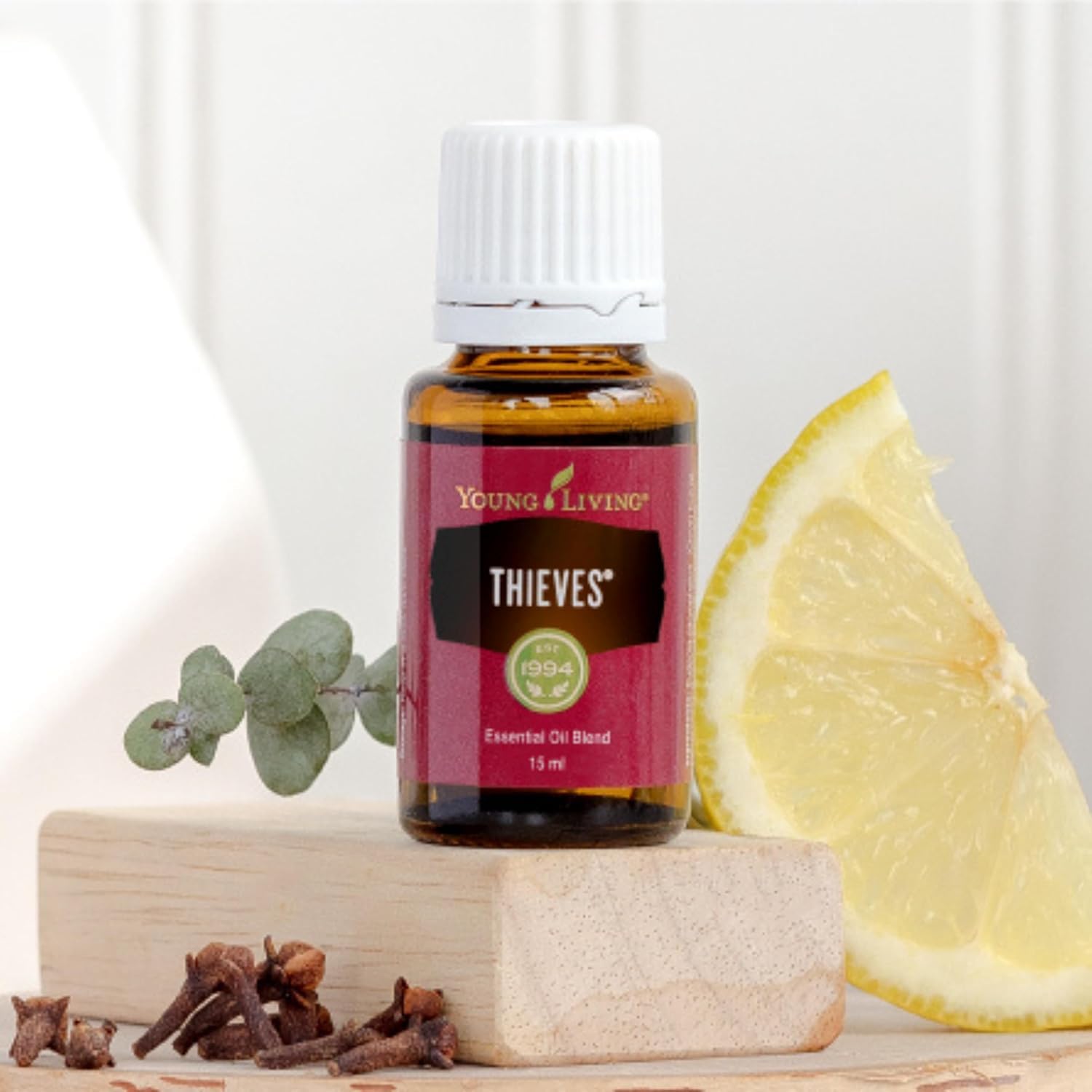 Youn Livin Thieve Essentia Oi Blen 1 m Support Immun Syste Cleansin Clove Lemon Cinnamo Bark Eucalyptu Radiata Rosemar 100 Pur Therapeuti Grad perfec fo hai oil