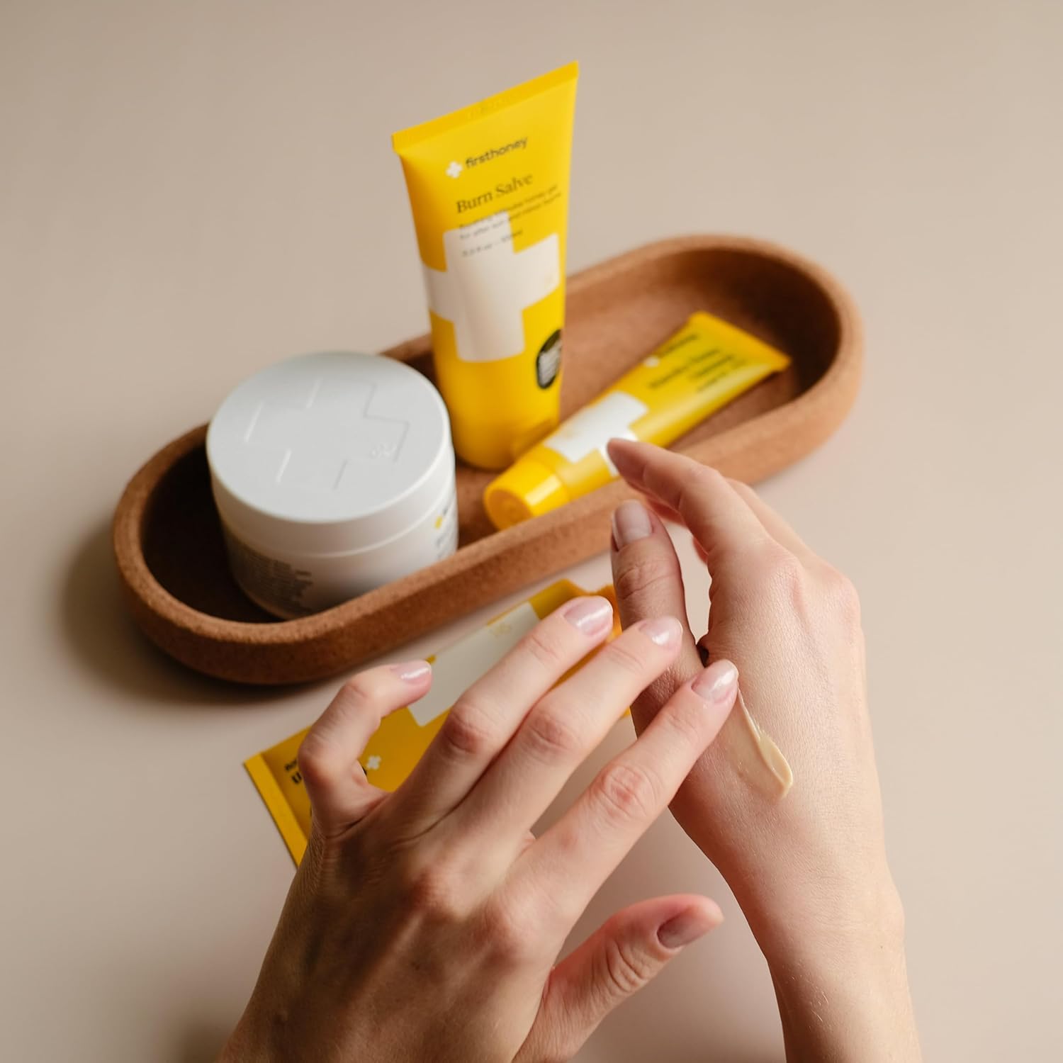 FIRS HONE Advance Foo Repai Crea fo Dry Cracke Skin Ultra-Hydratin wit Ne Zealan Manuk Honey Fas Relie fo Feet Cracke Hee Treatment Callu Remover