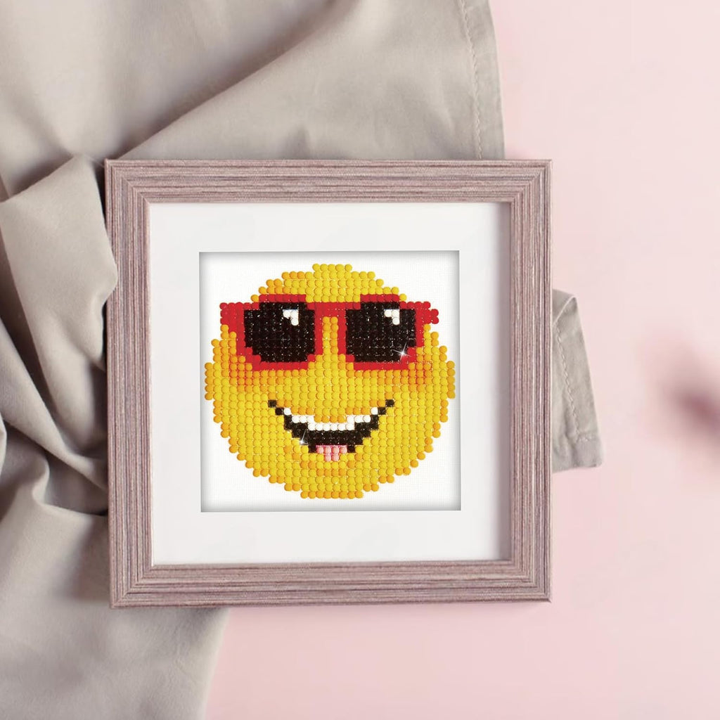 DIAMON DOT Smilin Fac Emoj Diamon Paintin Kit fo Adult Diamon Ar Kit Relaxin Creativ Craf Ki wit Dot Gem 4.2inchx4.2inch