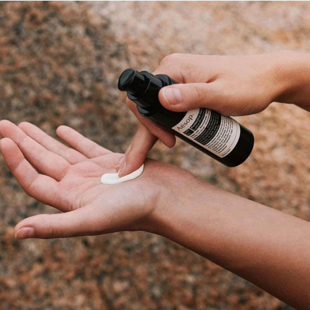 Aeso Avai Bod Lotio wit Sunscree SPF5 Lightweigh Moisturizin Sunscree wit Spearmin Lea an Vitami  Broad-Spectru Hydratio an Protectio 5.1 oz