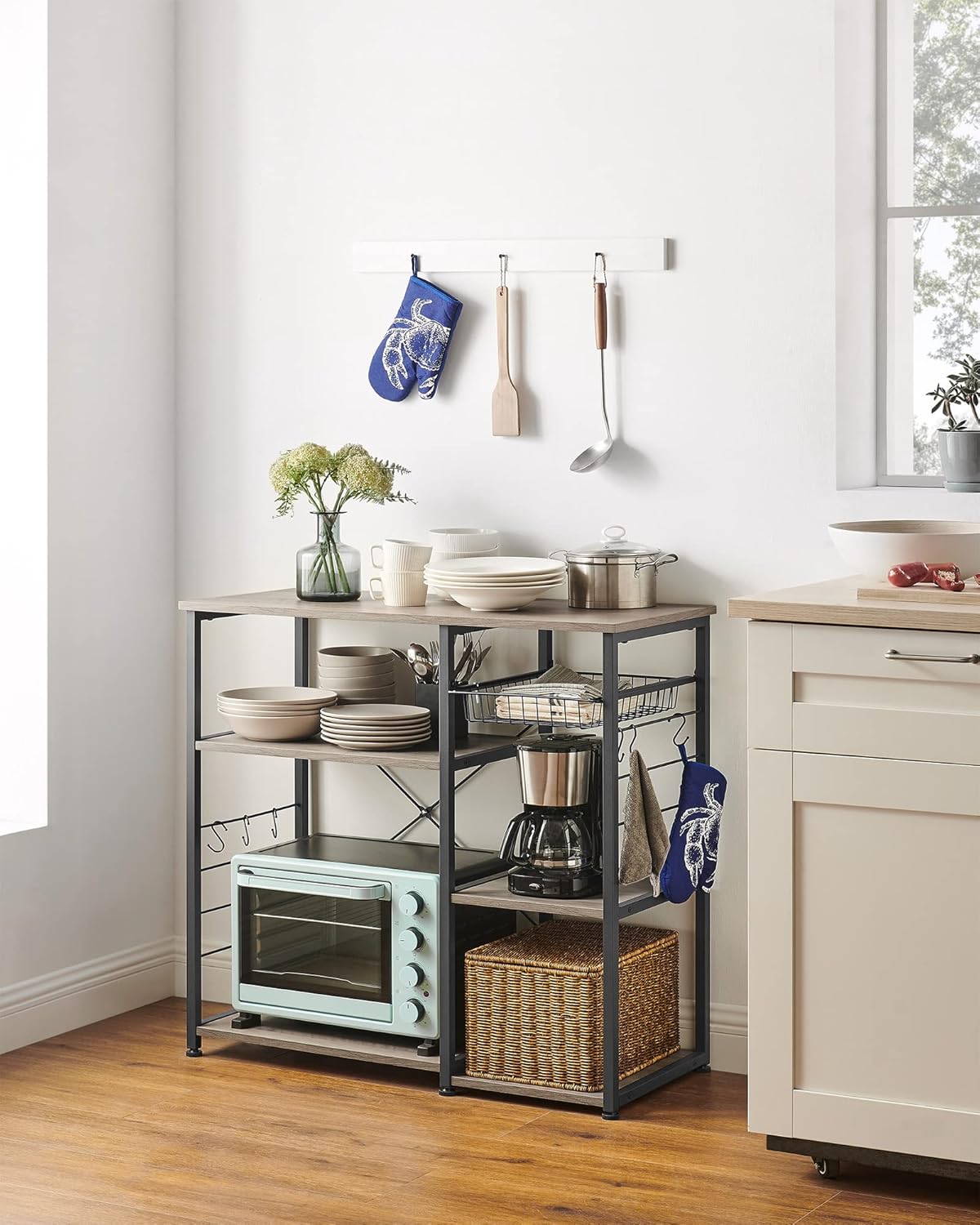 ALINRU Kitchen Baker¡¯s Rack, Coffee Bar, Microwave Oven Stand, with Steel Frame, Wire Basket, 6 Hooks, for Mini Oven, Spices Utensils, Industrial, Heather Greige and Ink Black UKKS090B02