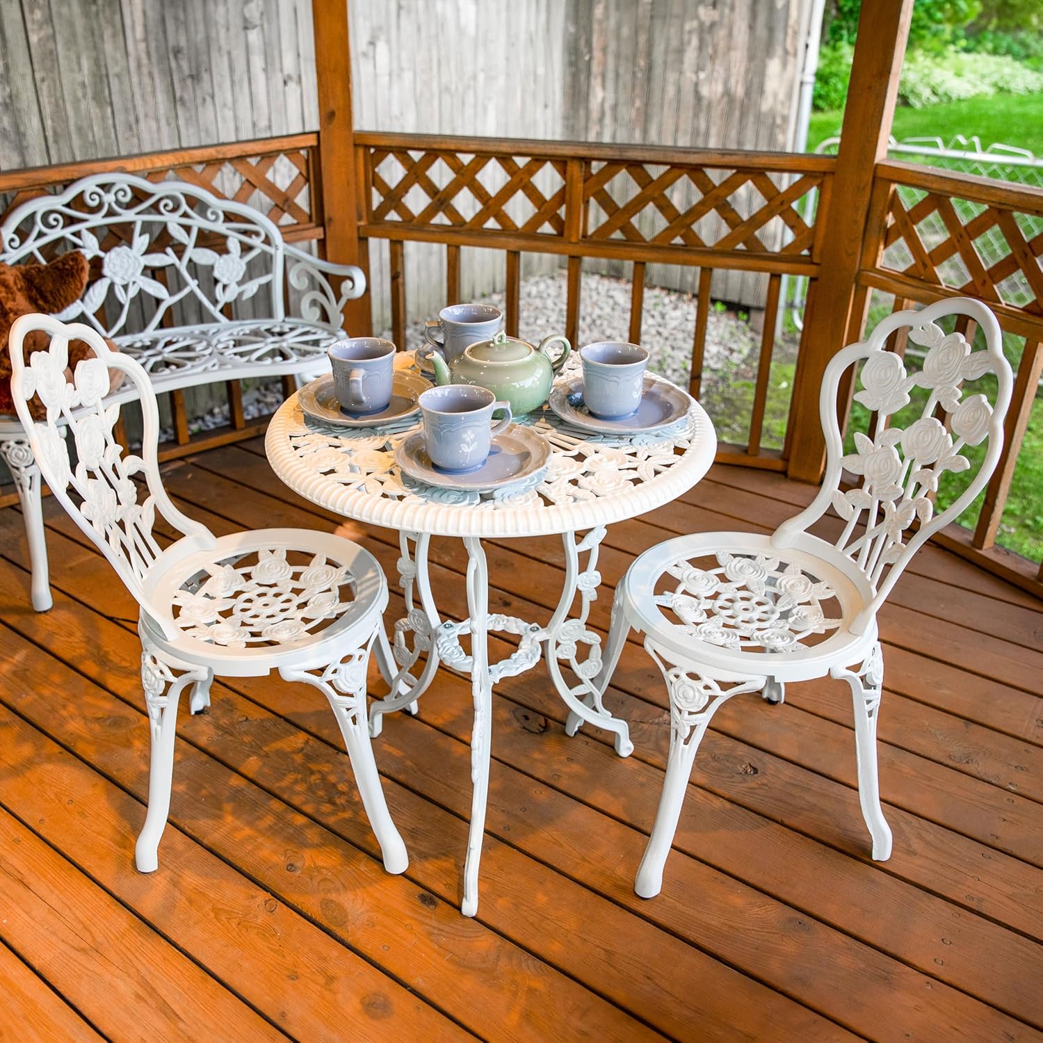 Sunnydaz 3-Piec Flowe Designe Bistr Tabl Se wit Chairs Outdoo Cas Aluminum White