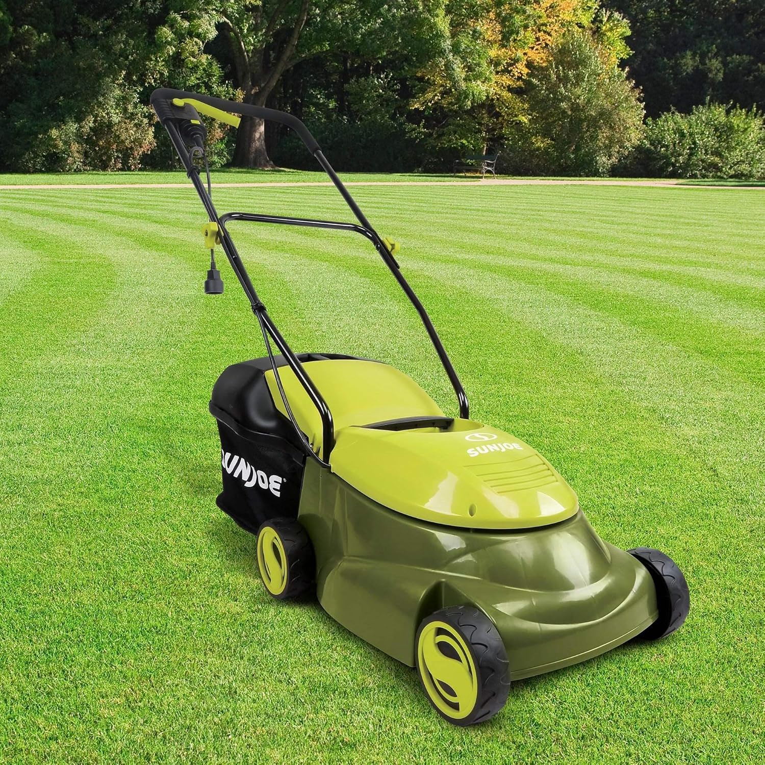 Su Jo MJ401 14-Inc 12-Am Electri Law Mowe w/Collapsibl Handl fo Storage 3-Positio Heigh Control 10.6-Gallo Bag Green
