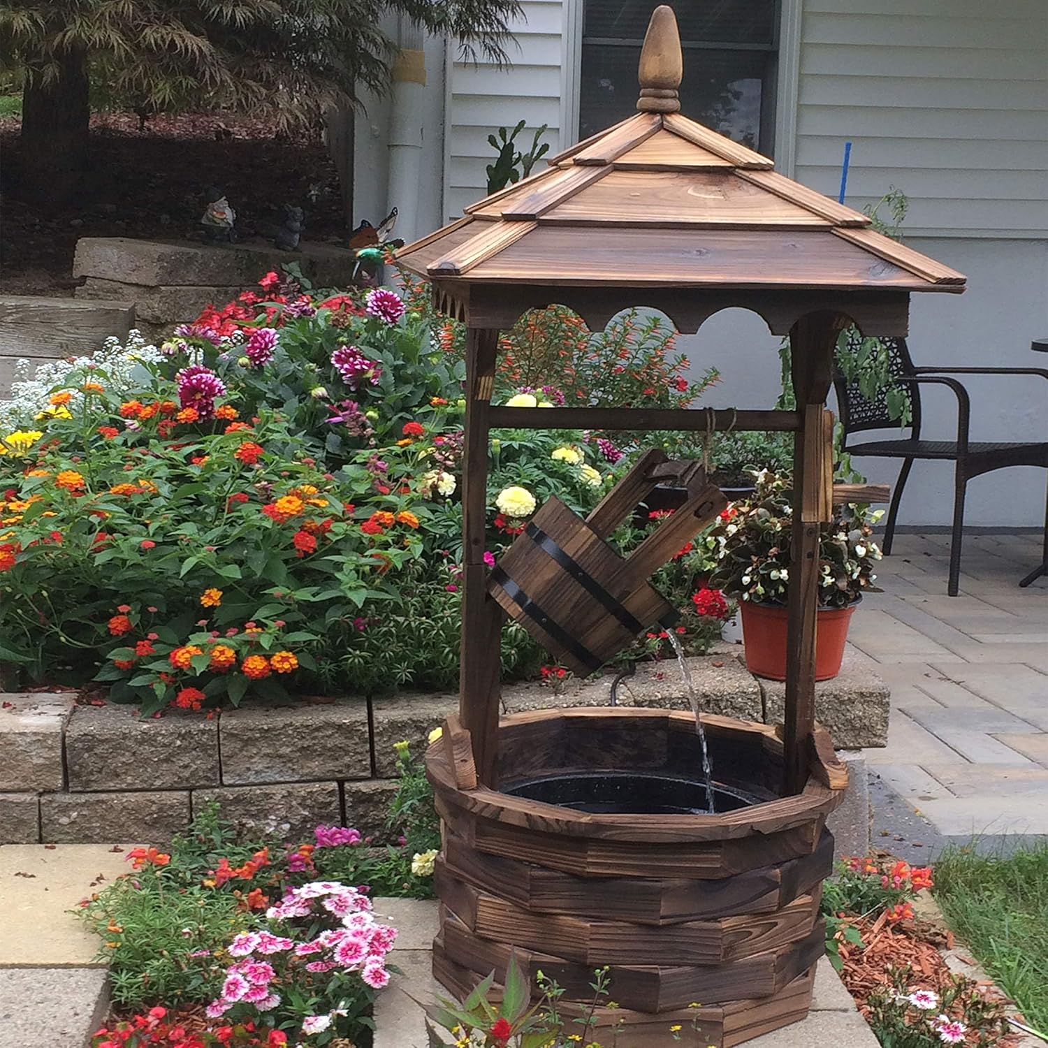 Sunnydaz Electri Wate Fountai Outdoo 48-Inc Old-Fashione Woode Wishin Wel Garde Fountai fo Garden Patio Decks
